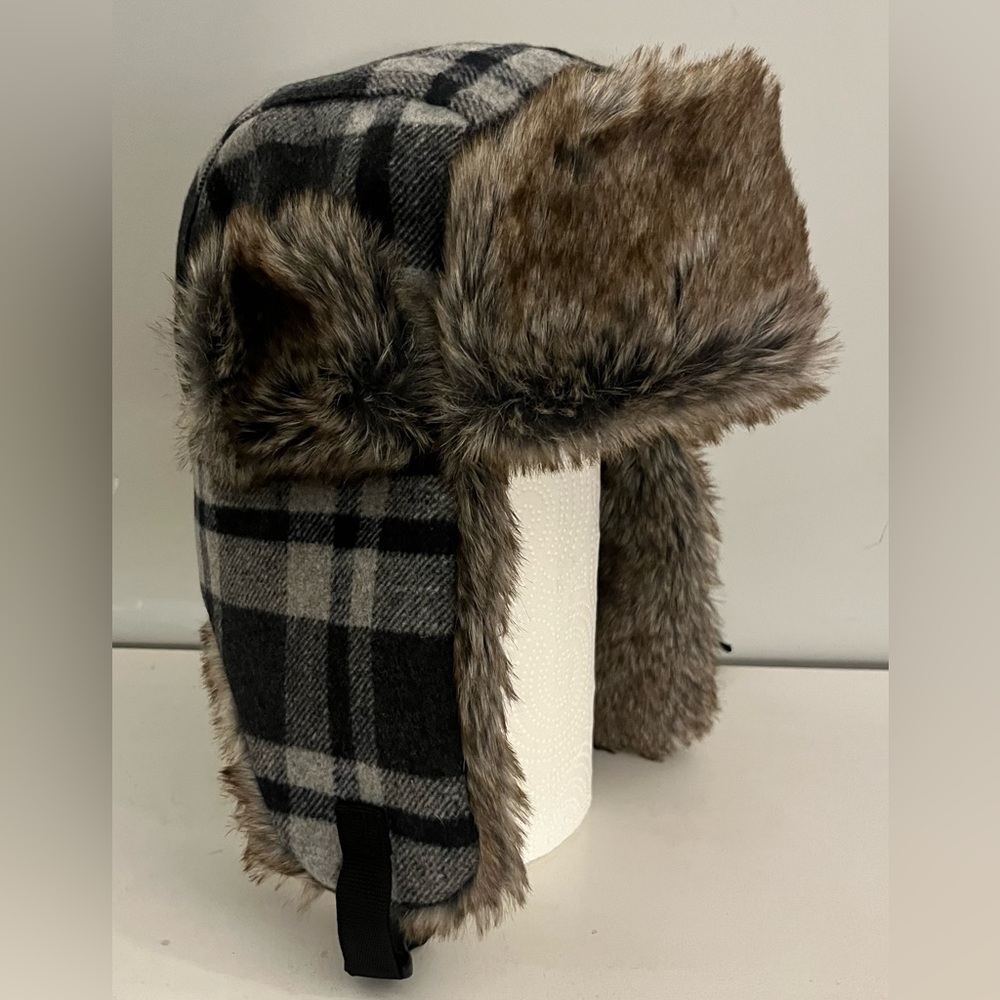 Ozark Trail Black and Gray Plaid Faux Fur Winter Trapper Hat NWOT wool unisex